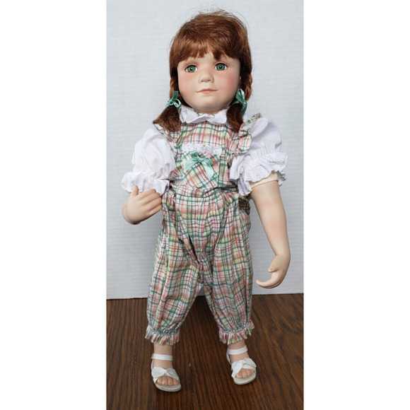 Samantha Favorite Friends Georgetown Collection Vintage Porcelain Doll - Picture 1 of 8